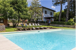 Tuscan Villa ideal for groups, sleeps up to 15